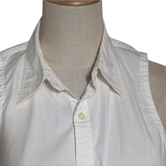 COPY - Ralph Lauren White Sleeveless Button Down Top - Picture 2 of 10